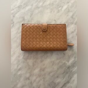 BOTTEGA VENETA INTRECCIATO WALLET - TAN